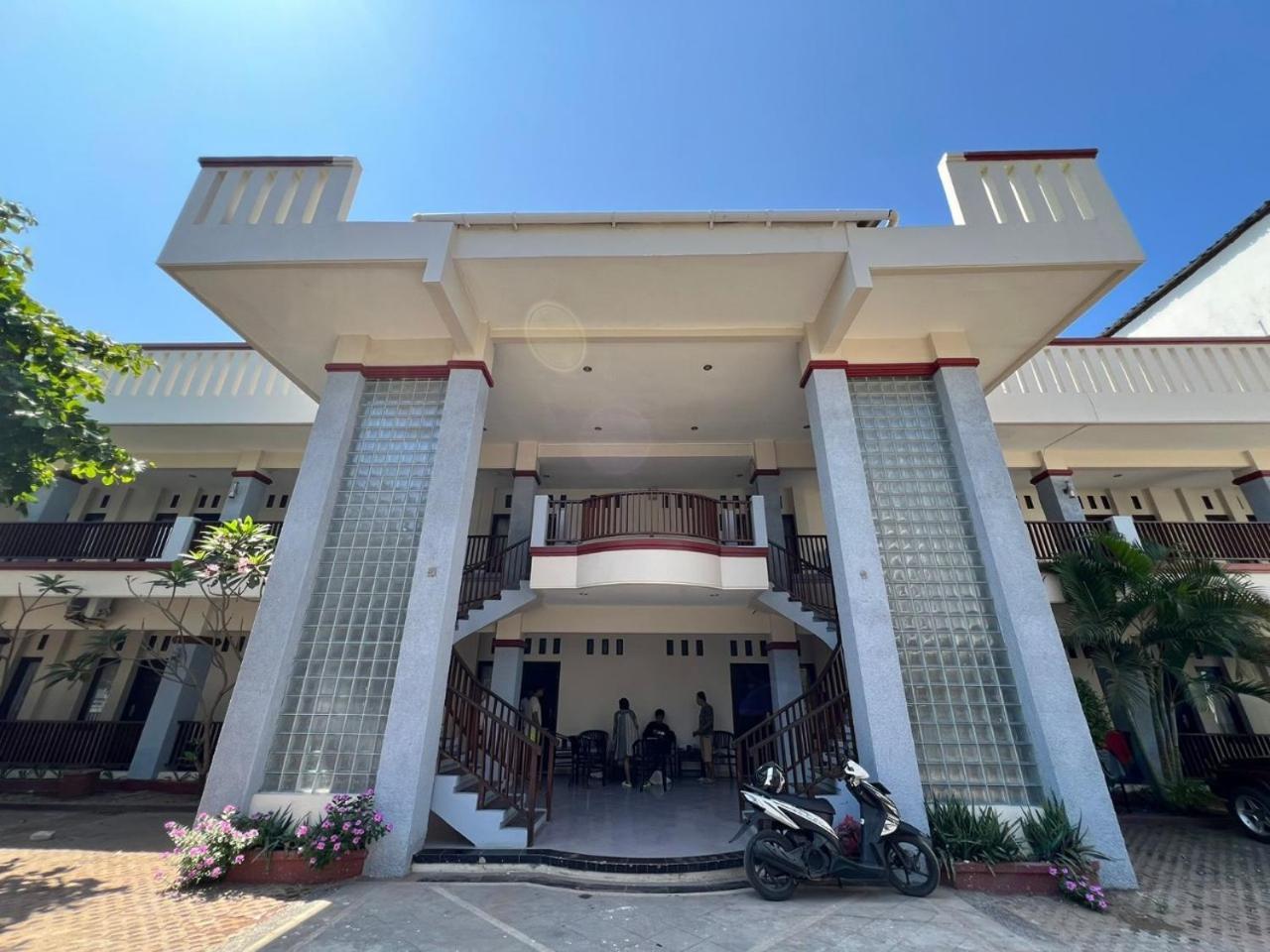 Hotel Century Pangandaran Exterior foto